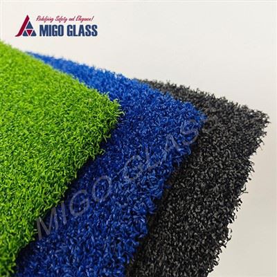 Miroase gazon artificial?